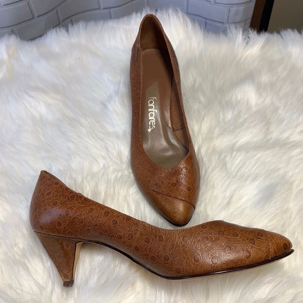 VTG Fanfares‎ Tan Leather Ovation Pumps Siz…